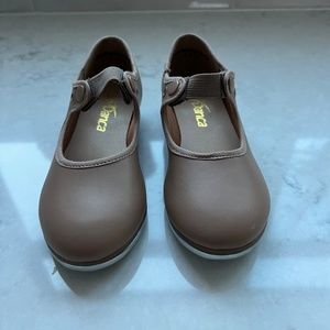 So Danca Tap Shoes,  NIB, Size 10.5
